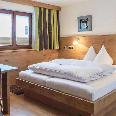 Haus Battisti Otel Sankt Anton am Arlberg Dış mekan fotoğraf