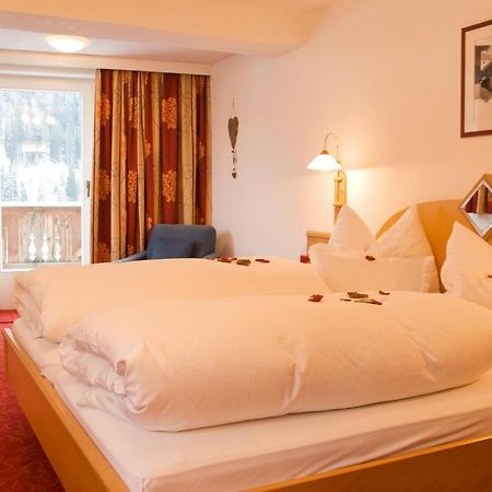 Haus Battisti Otel Sankt Anton am Arlberg Dış mekan fotoğraf
