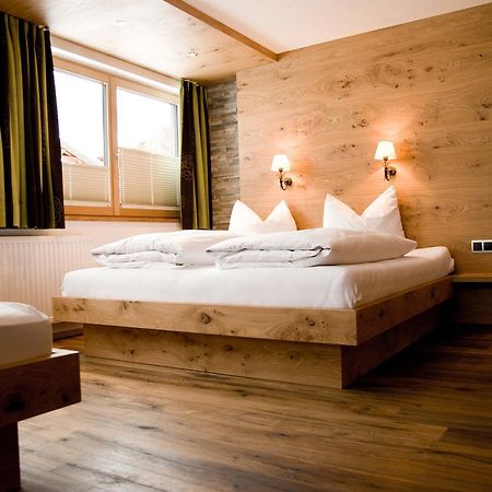 Haus Battisti Otel Sankt Anton am Arlberg Dış mekan fotoğraf