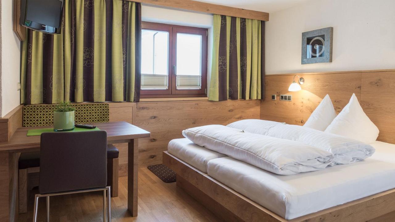 Haus Battisti Otel Sankt Anton am Arlberg Dış mekan fotoğraf