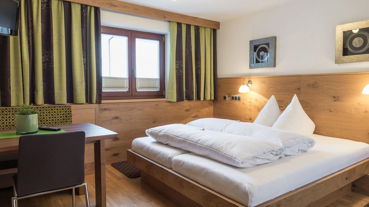 Haus Battisti Otel Sankt Anton am Arlberg Dış mekan fotoğraf
