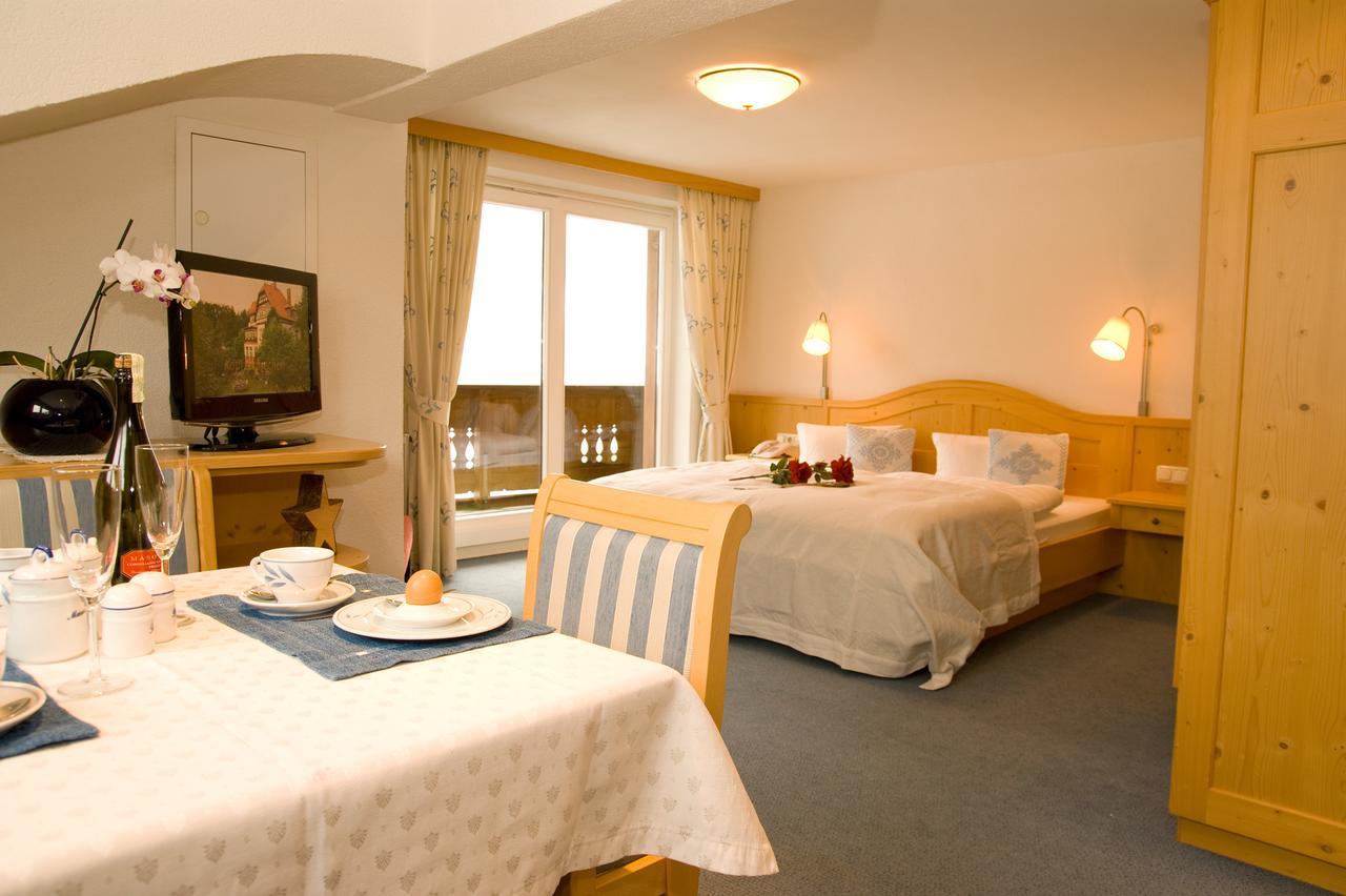 Haus Battisti Otel Sankt Anton am Arlberg Dış mekan fotoğraf